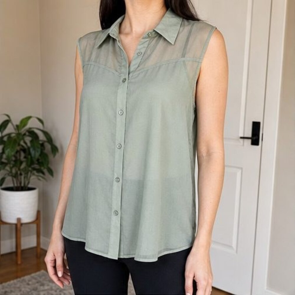 Sage Peplum Top - Picture 2 of 6
